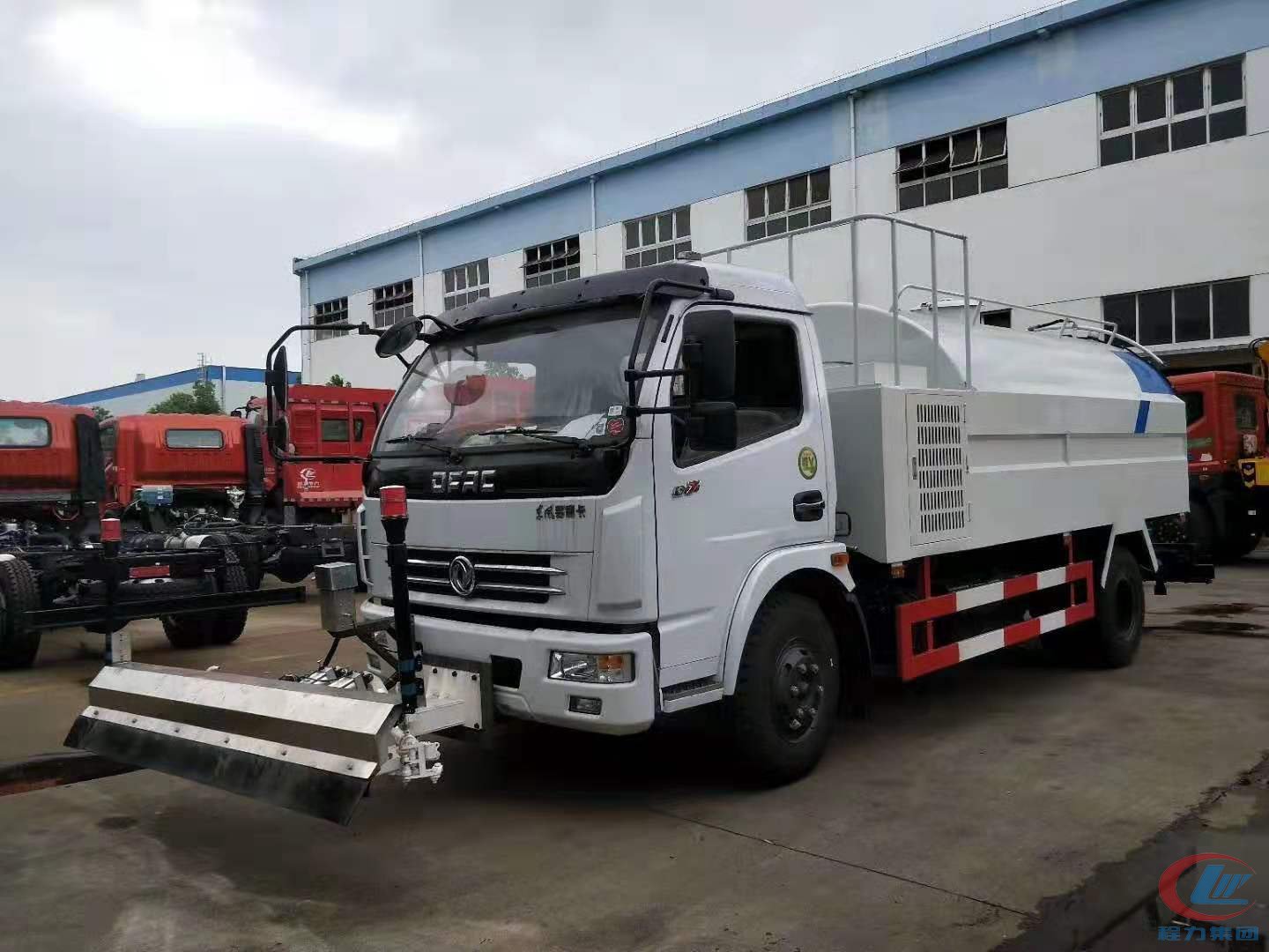 东风大多利卡高压清洗车，多利卡D7路面清洗车